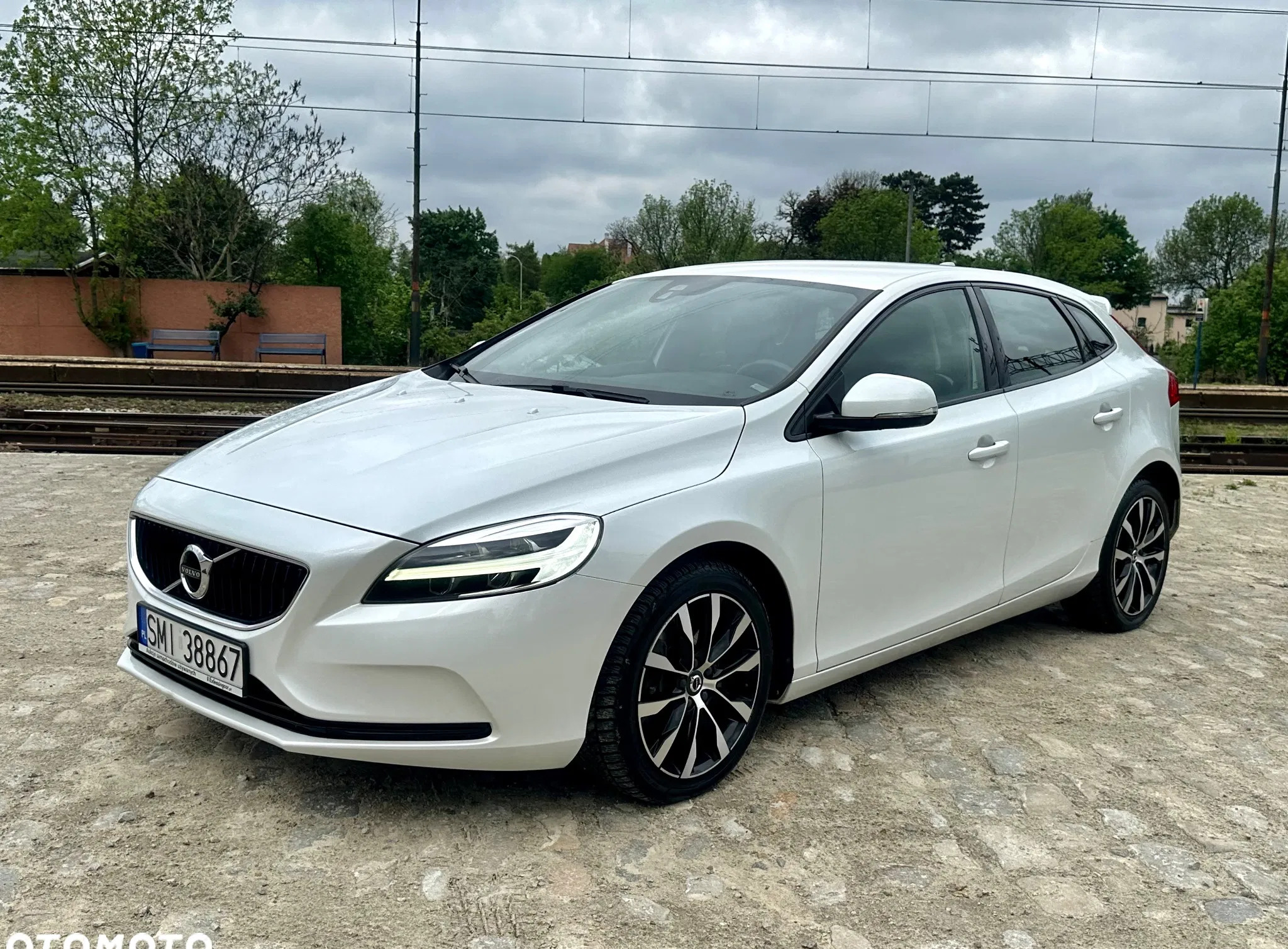 volvo Volvo V40 cena 57800 przebieg: 230000, rok produkcji 2018 z Wrocław